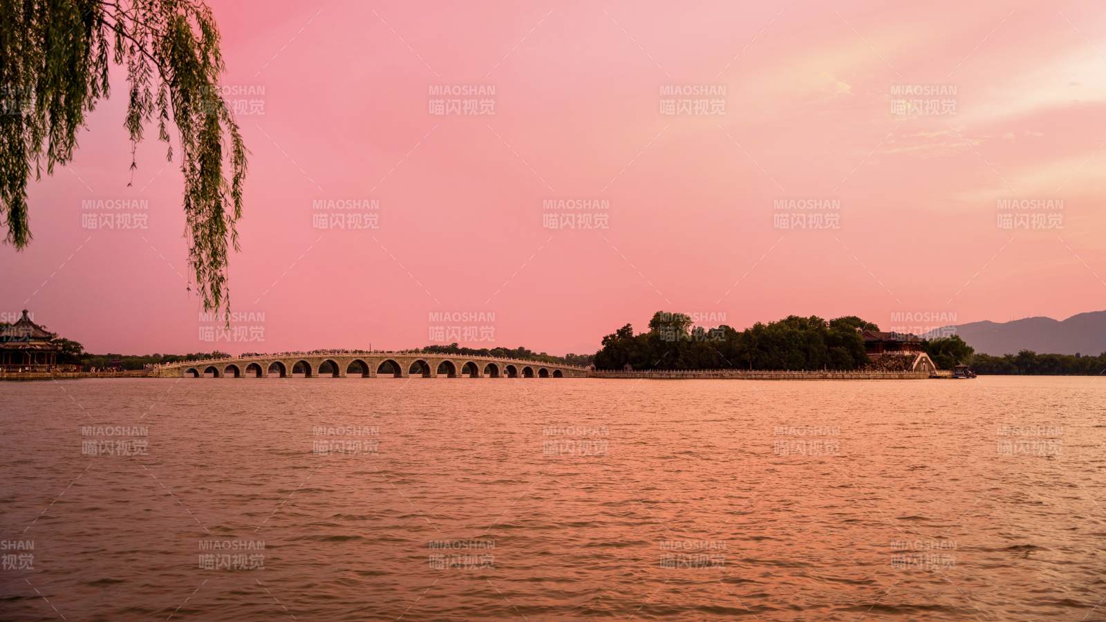 颐和园十七孔桥夕阳美景图片