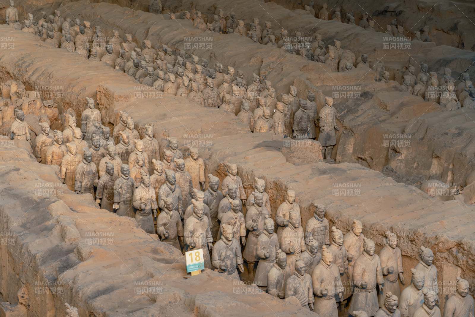 兵马俑坑全景展示图片