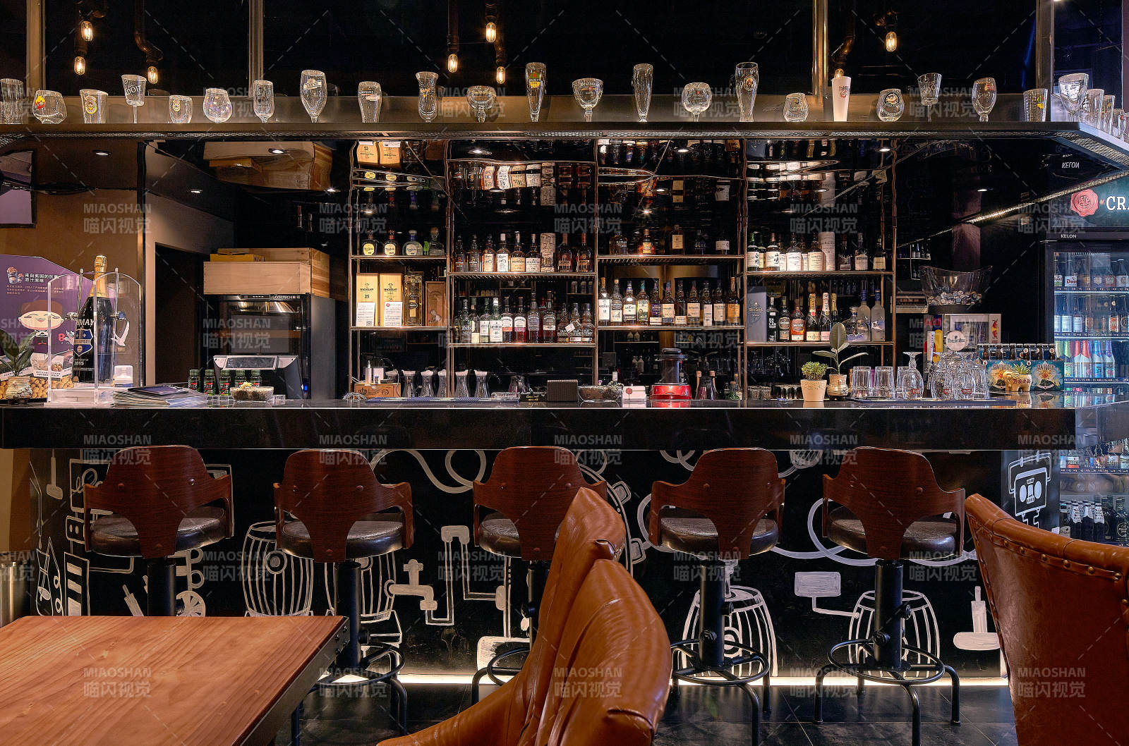 现代酒吧内部装饰图图片