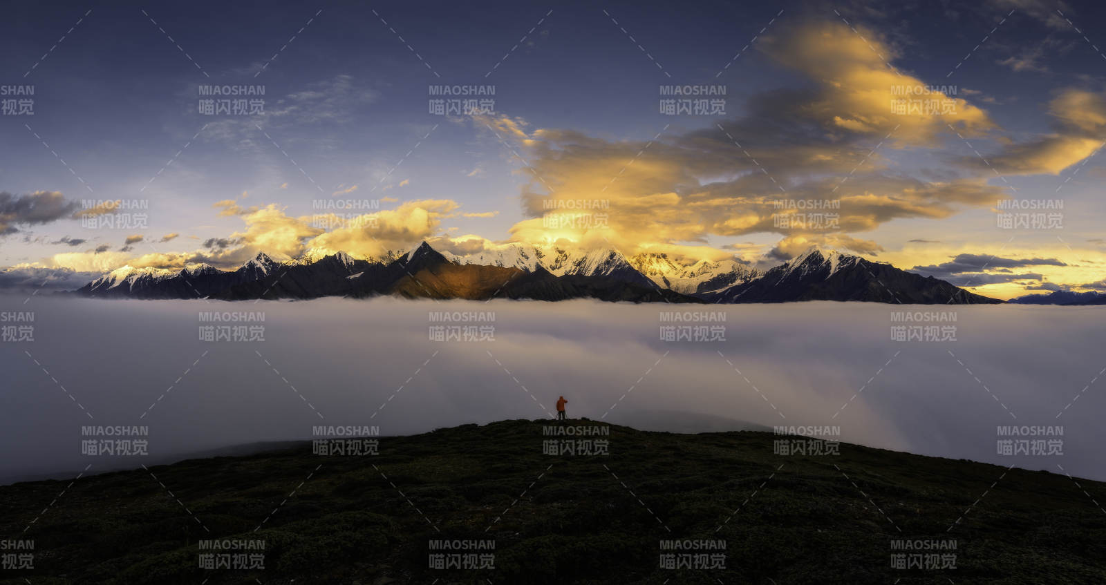 云海之巅 山影辉煌图片