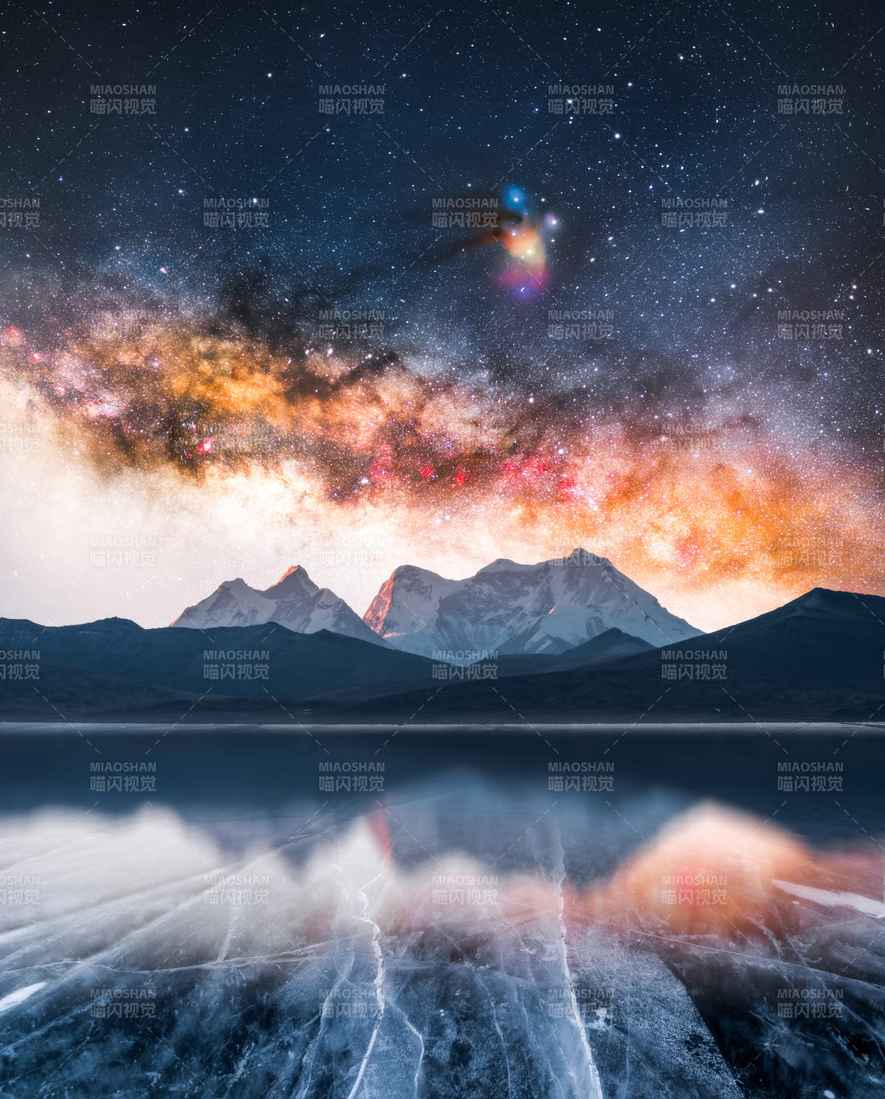 星河映雪峰 湖冰如梦图片