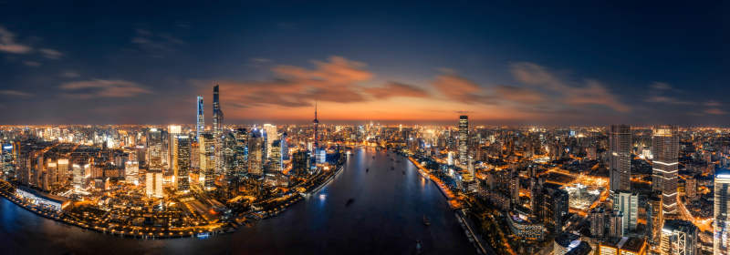 夜幕下的城市灯火辉煌图片