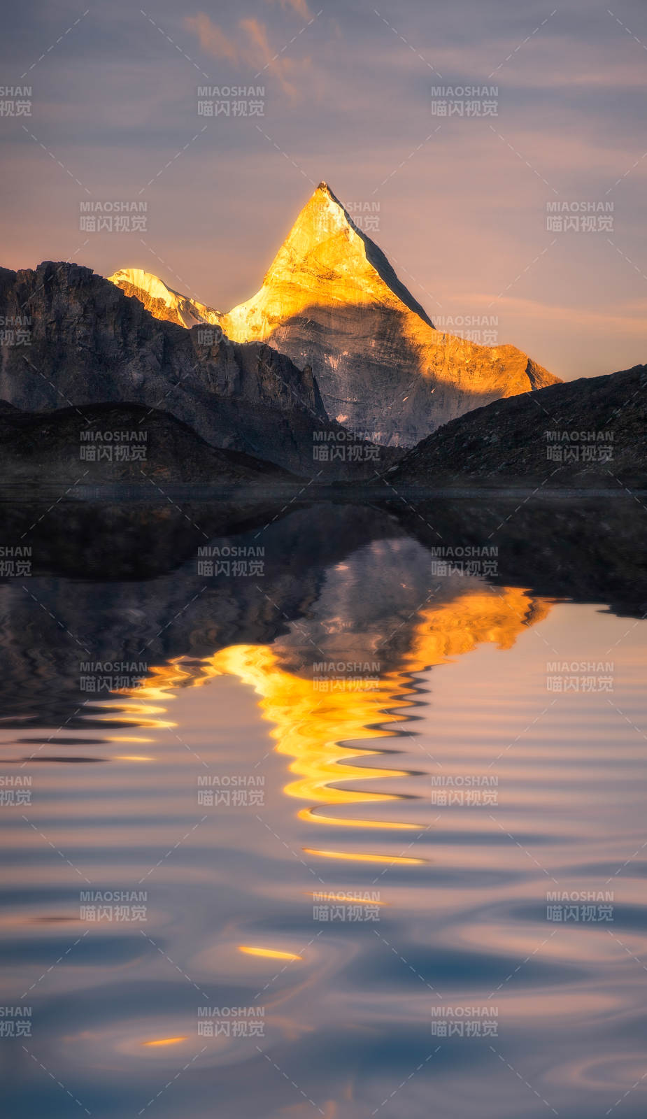 湖光山色映夕阳图片
