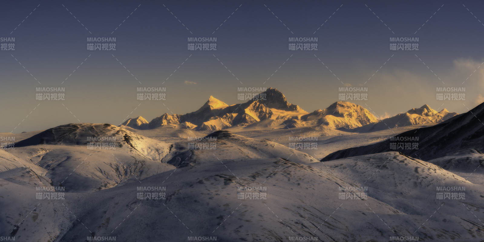 雪山日落 壮丽景色图片