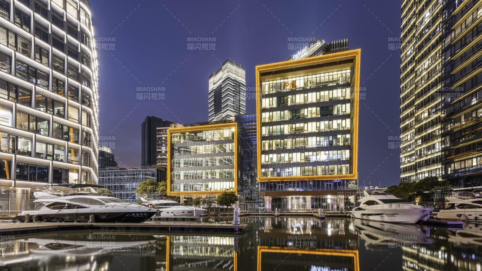 上海北外滩的豪华商业建筑图片