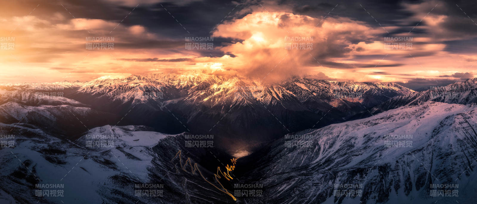 雪山落日 云海辉煌图片