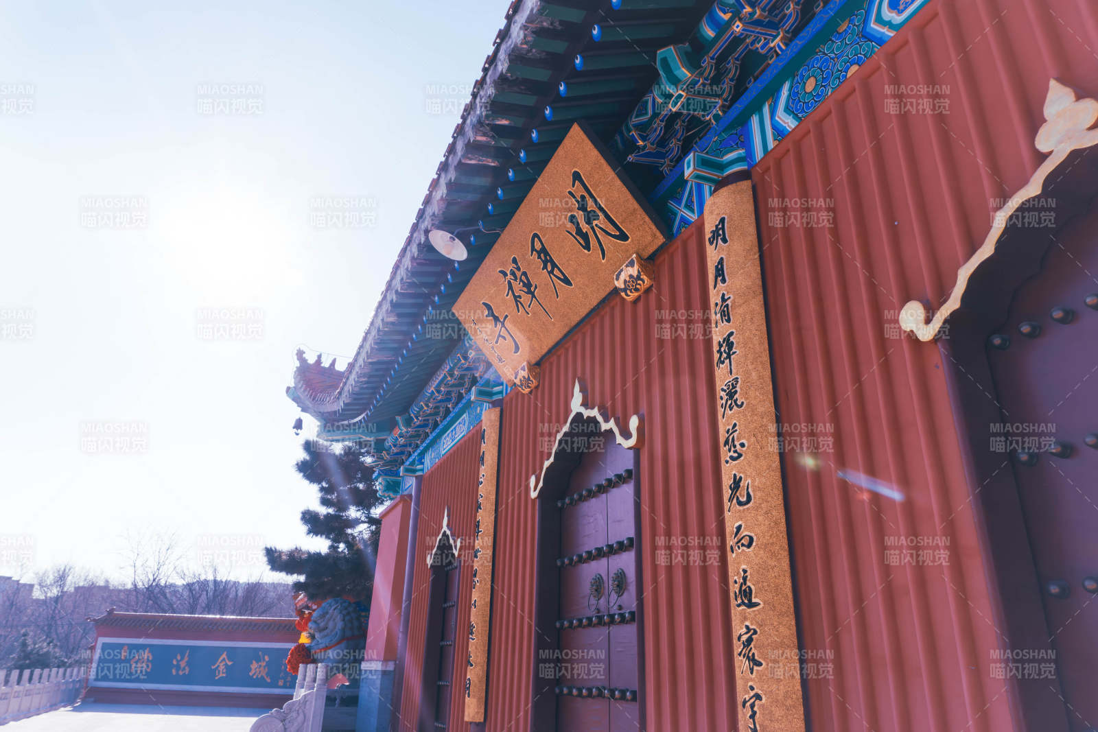 古寺晨光 静谧庄严图片