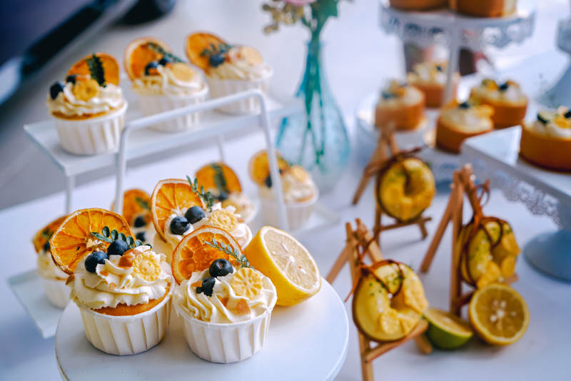 柠檬蓝莓纸杯蛋糕图片