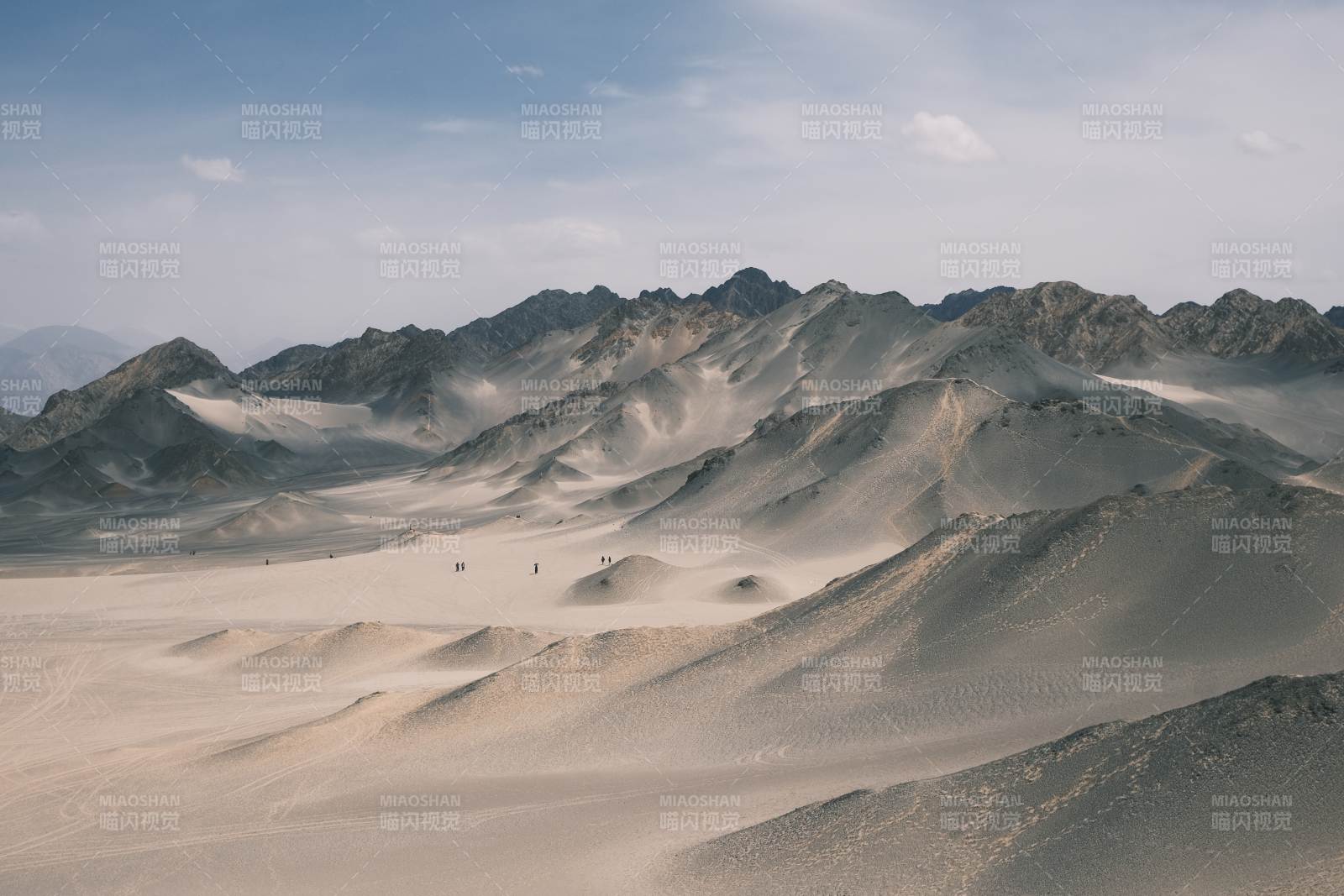 月球地貌-黑独山图片