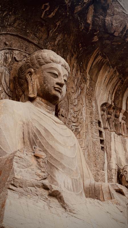 龙门石窟佛像特写图片