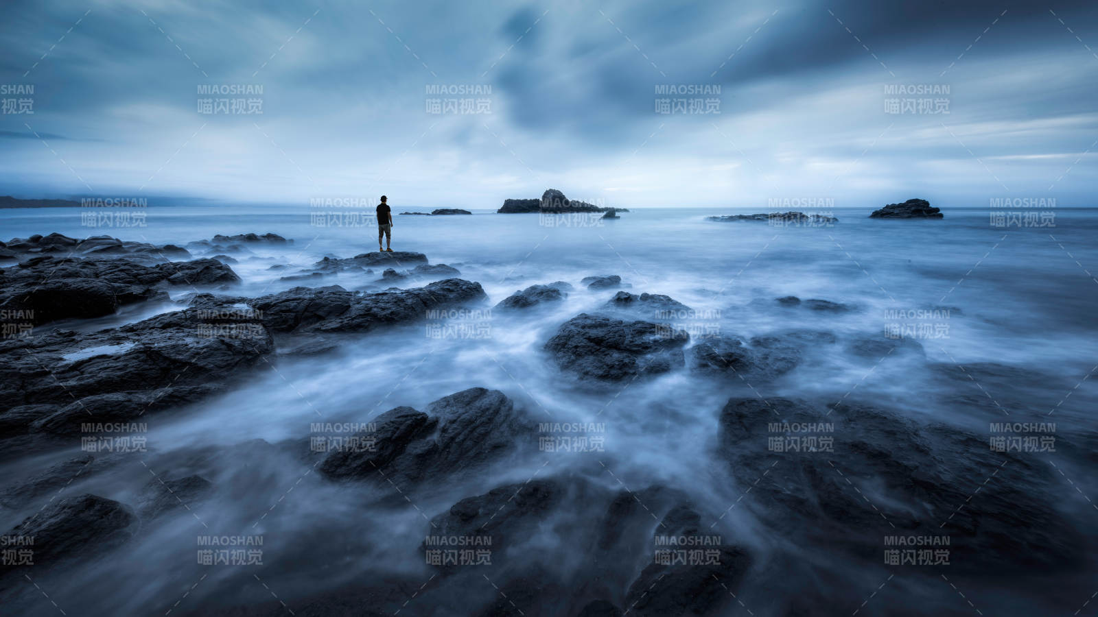 孤独行者 海雾迷蒙图片