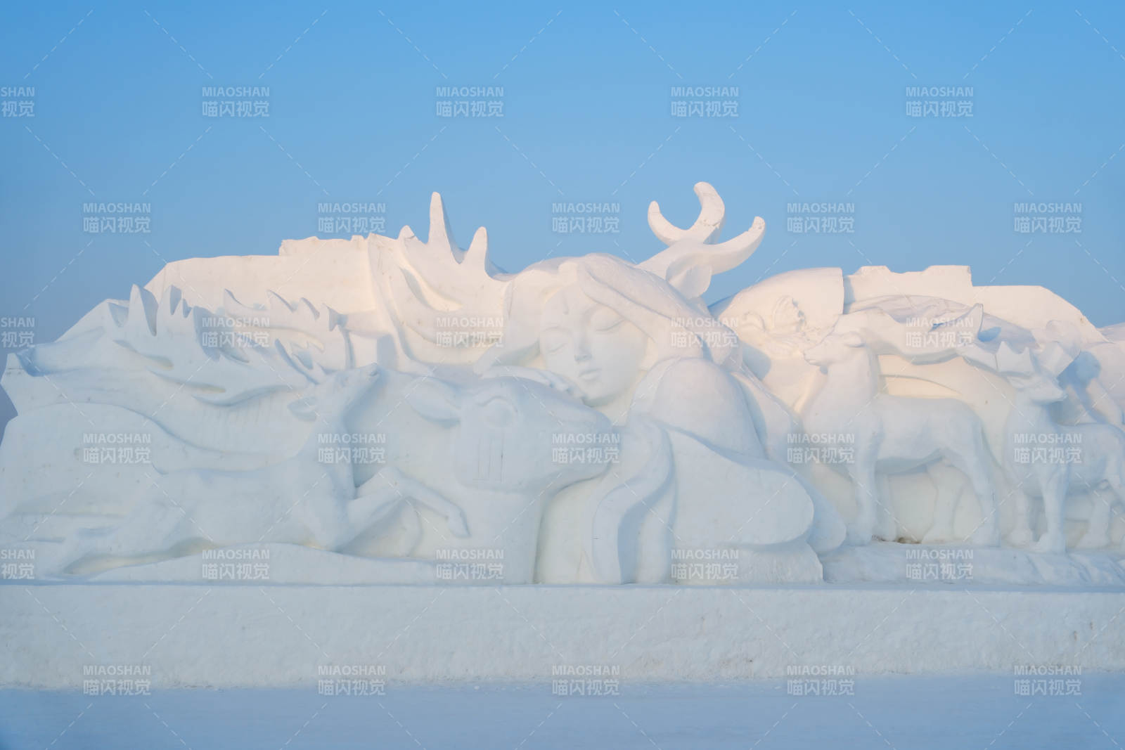 净月潭雪雕艺术 动物世界图片