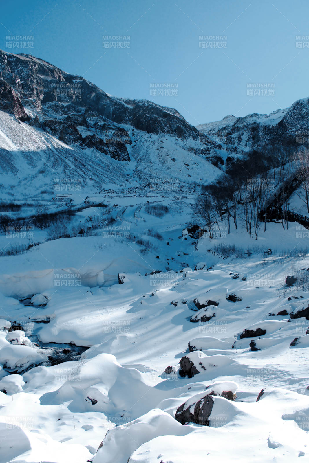 长白山雪山雪谷冬日美景图片