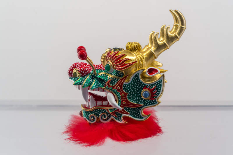 传统龙形面具图片