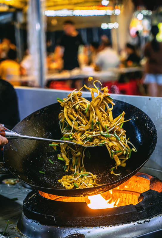 炒面飘香夜市美食图片