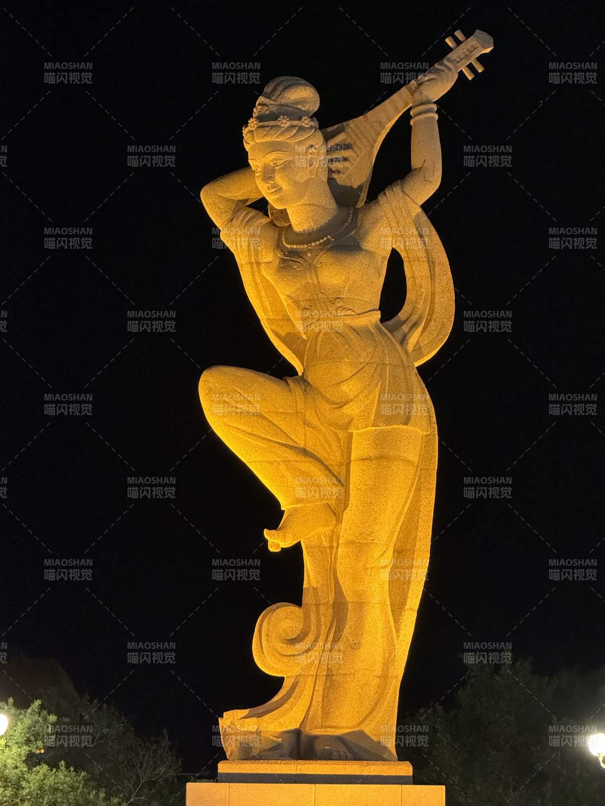 敦煌市标一一反弹琵琶图片