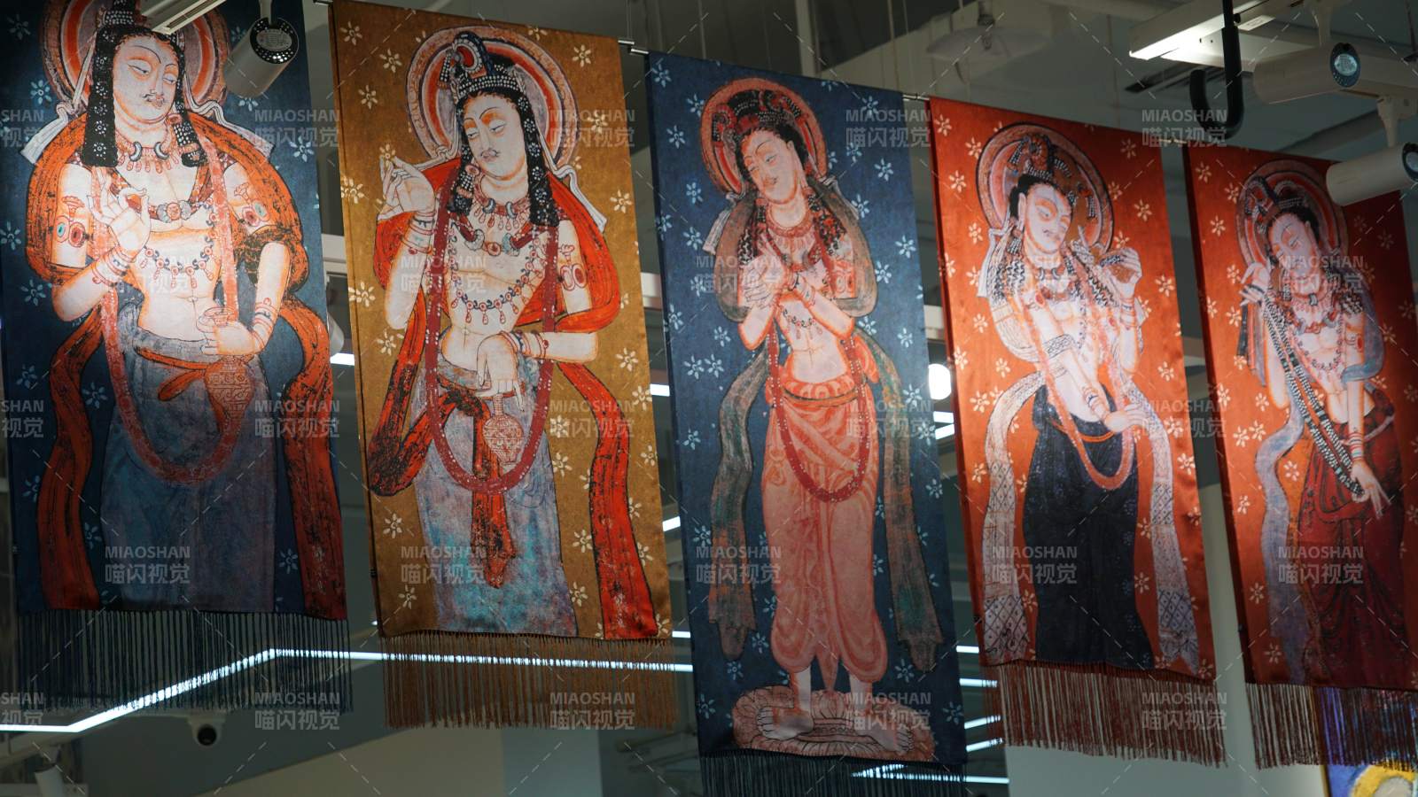 观音菩萨画像展图片