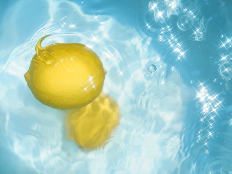 水中柠檬 清凉一夏图片