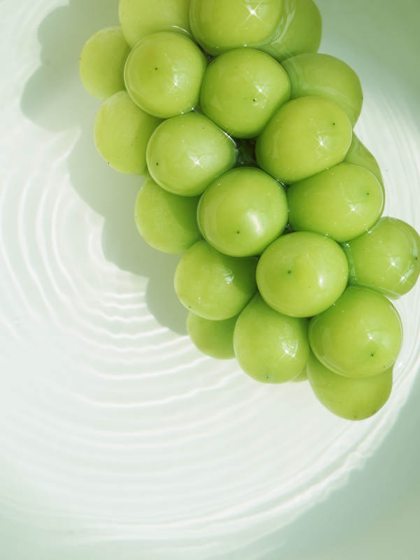 青葡萄的清新特写图片