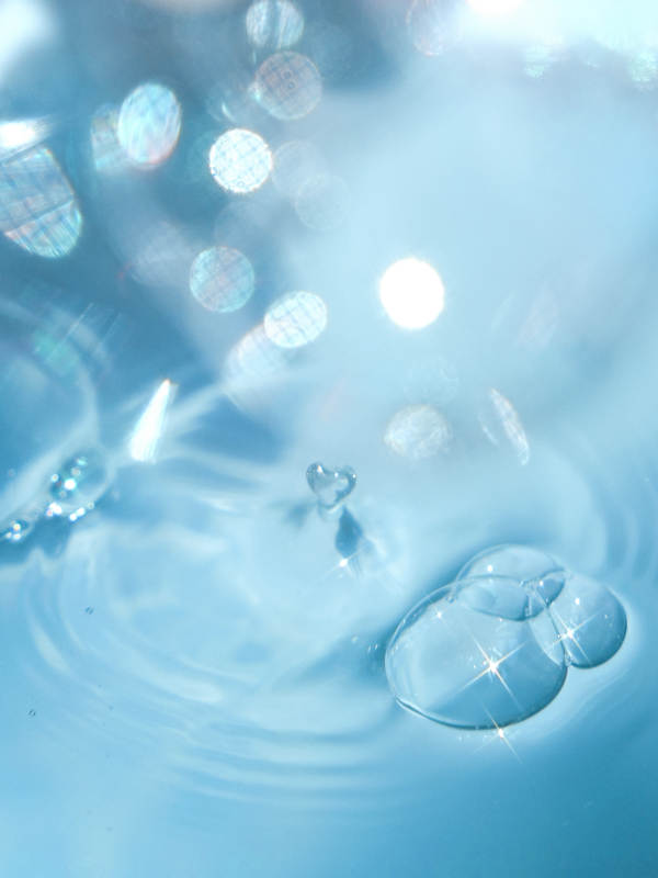 水滴与光的交响曲图片