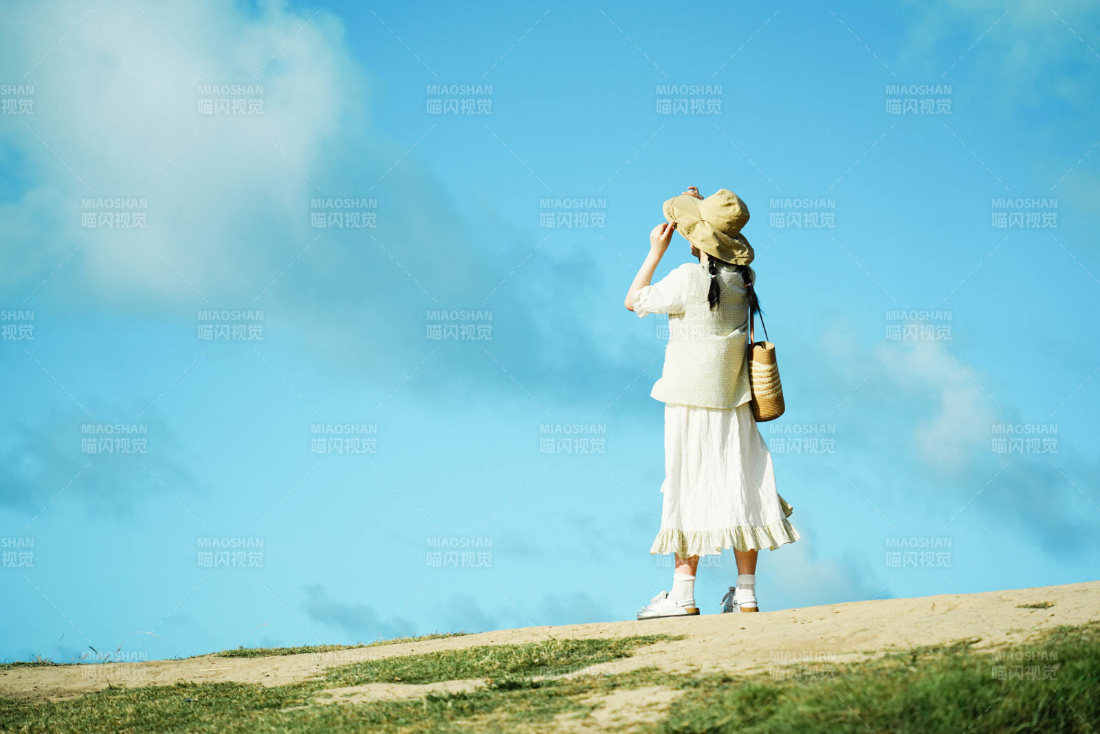 海边的悠闲时光图片