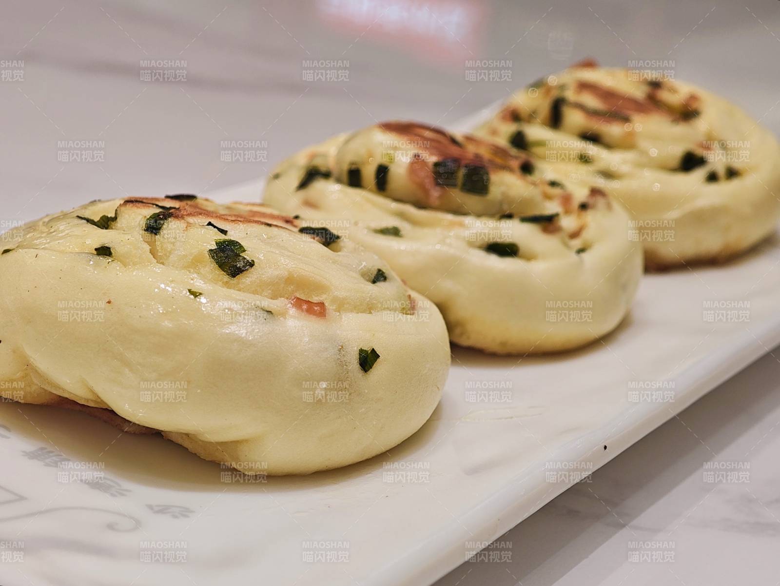 葱香面包卷图片