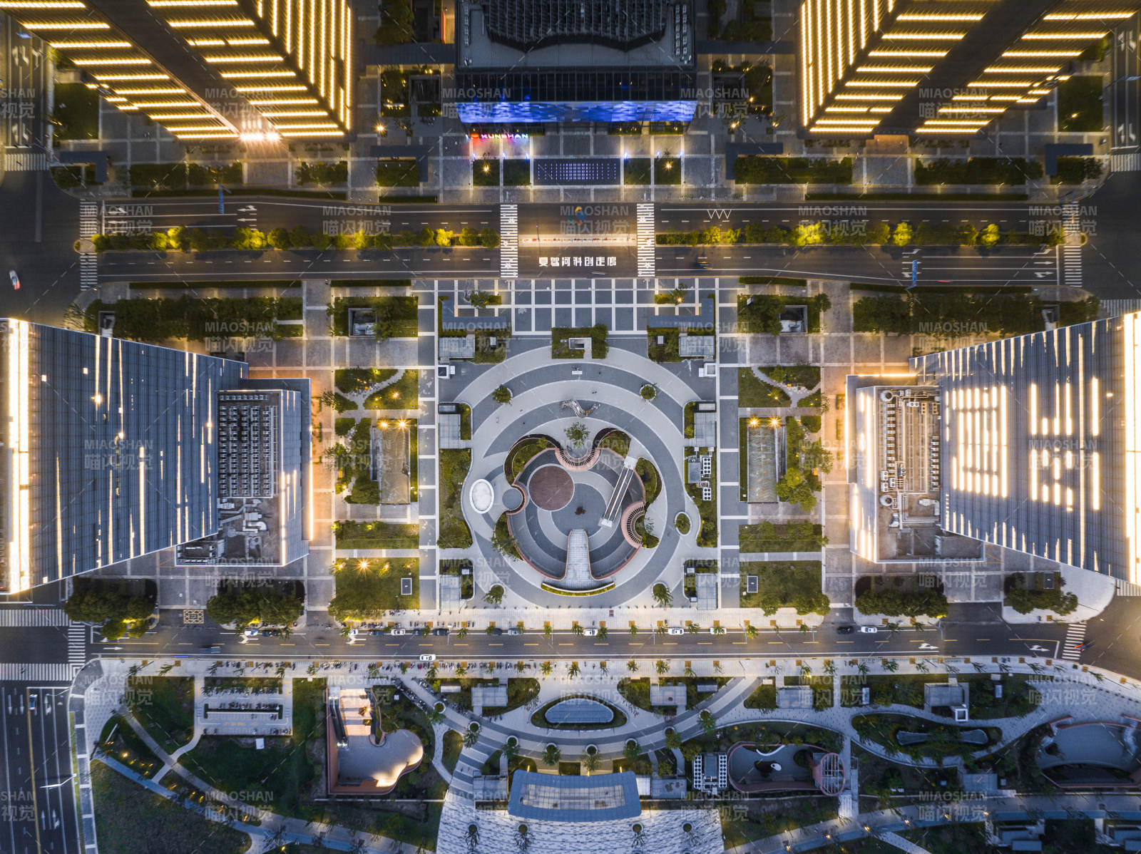 城市夜景俯瞰图图片