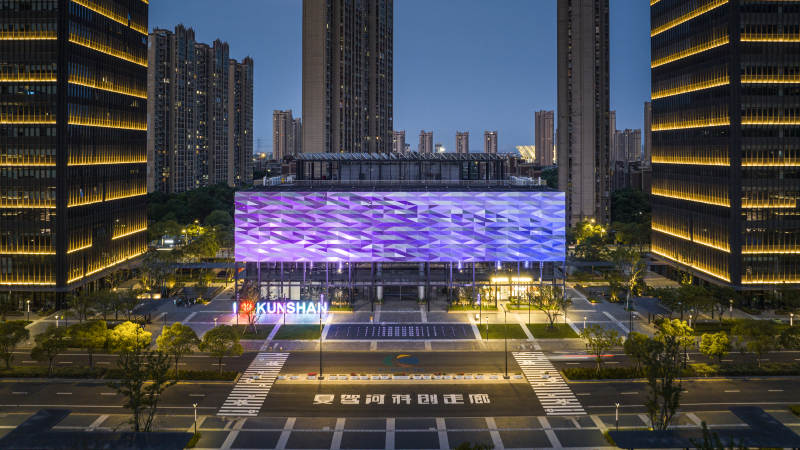 昆山城市夜景灯光秀图片