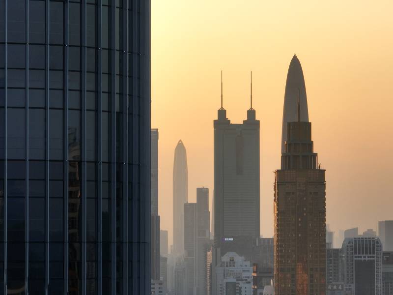 城市天际线黄昏景象图片