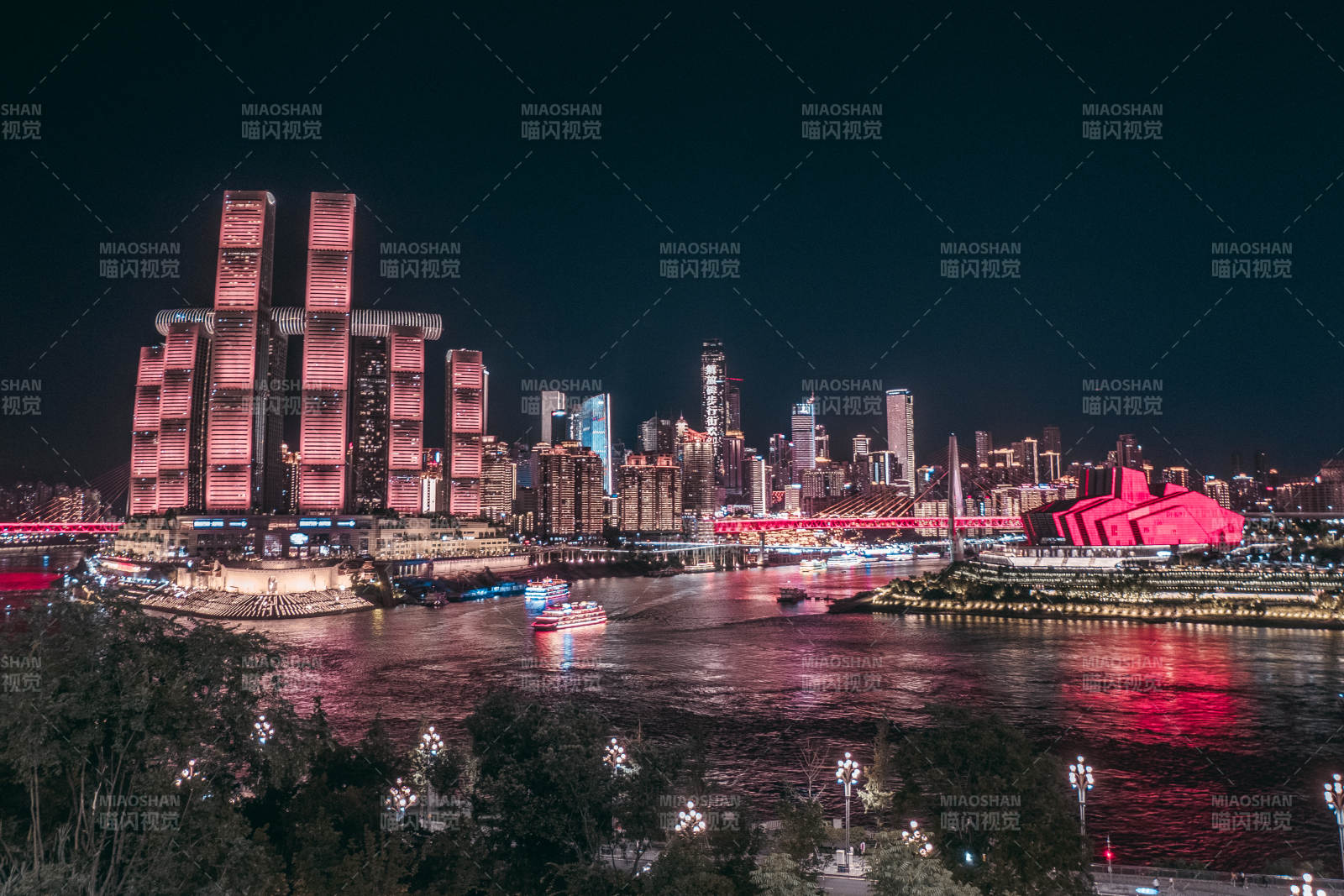 重庆来福士夜景图片