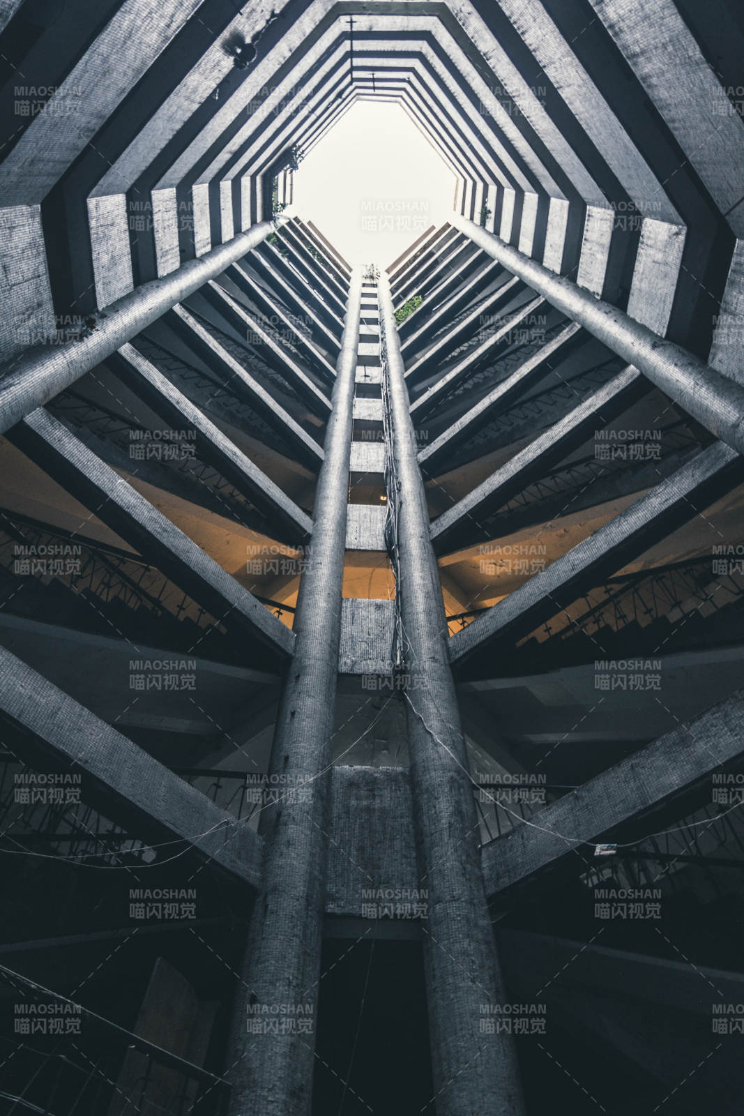 工业风建筑内部结构图片