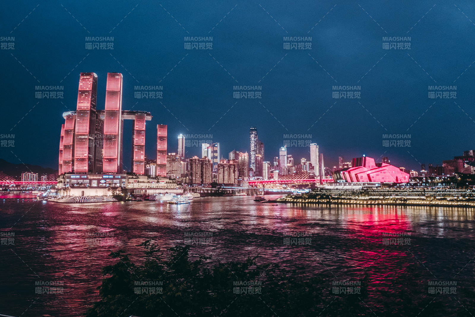 重庆来福士夜景图片