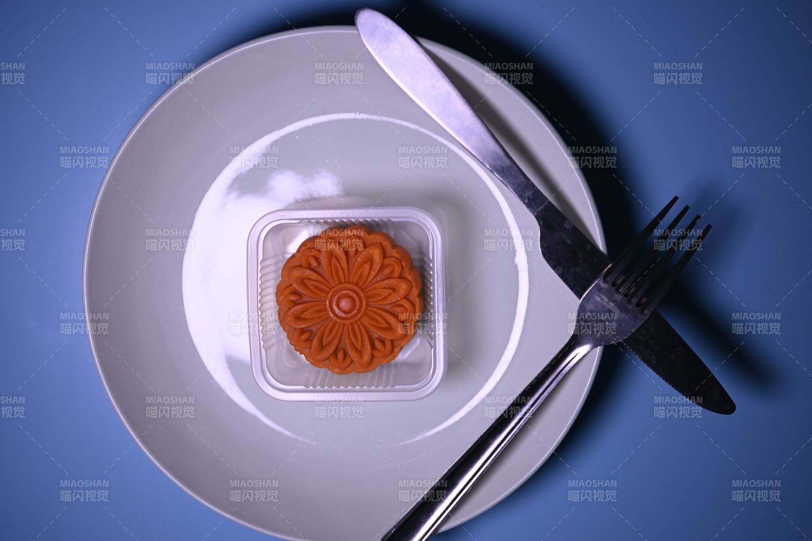 月饼静享蓝盘时光图片