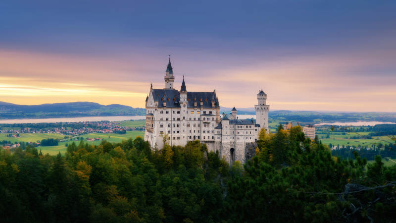 新天鹅堡的梦幻日落图片