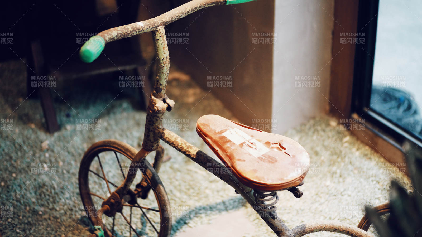 复古童车 岁月静好图片