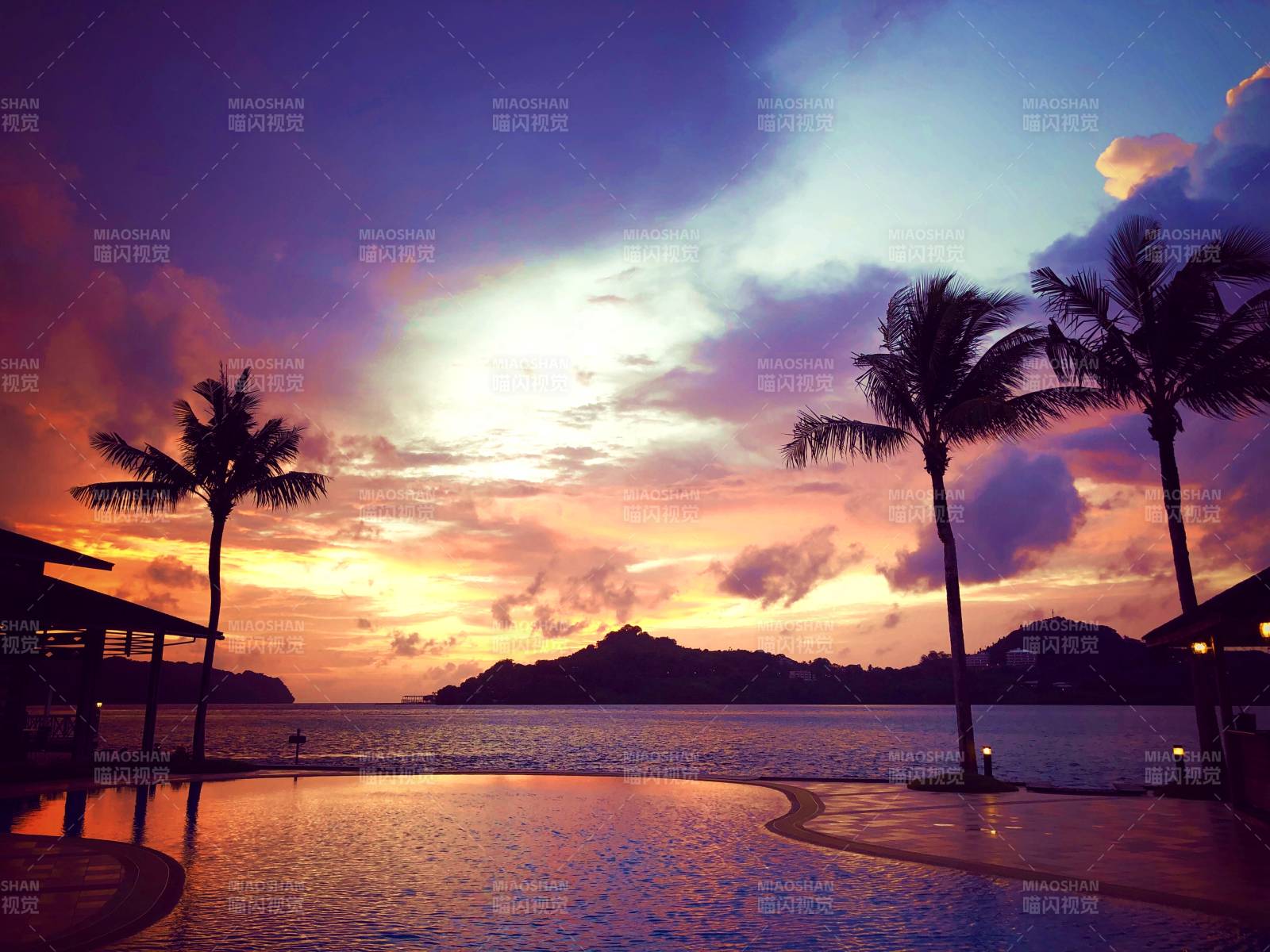 帕劳夕阳下的海滩图片