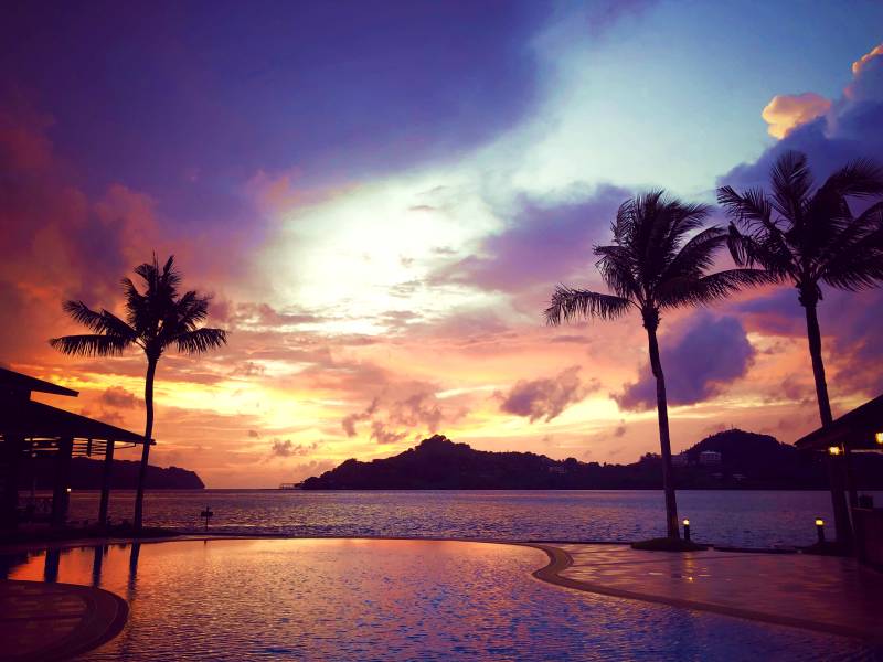 帕劳夕阳下的海滩图片