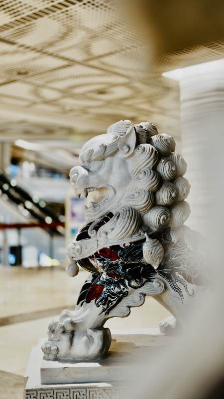 石雕狮子的传统艺术之美图片