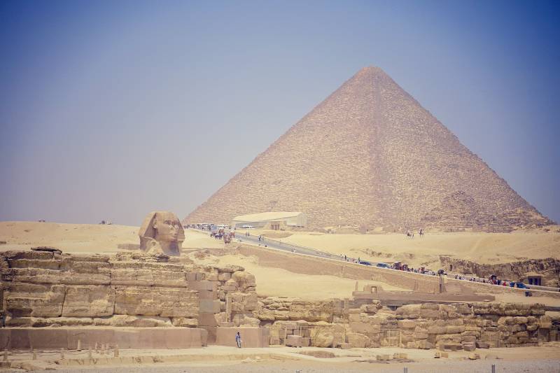 金字塔与狮身人面像图片