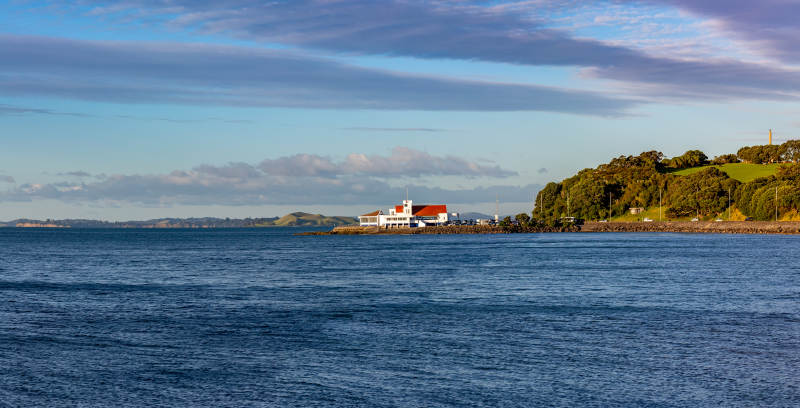 新西兰奥克兰使命湾 海边的建筑图片