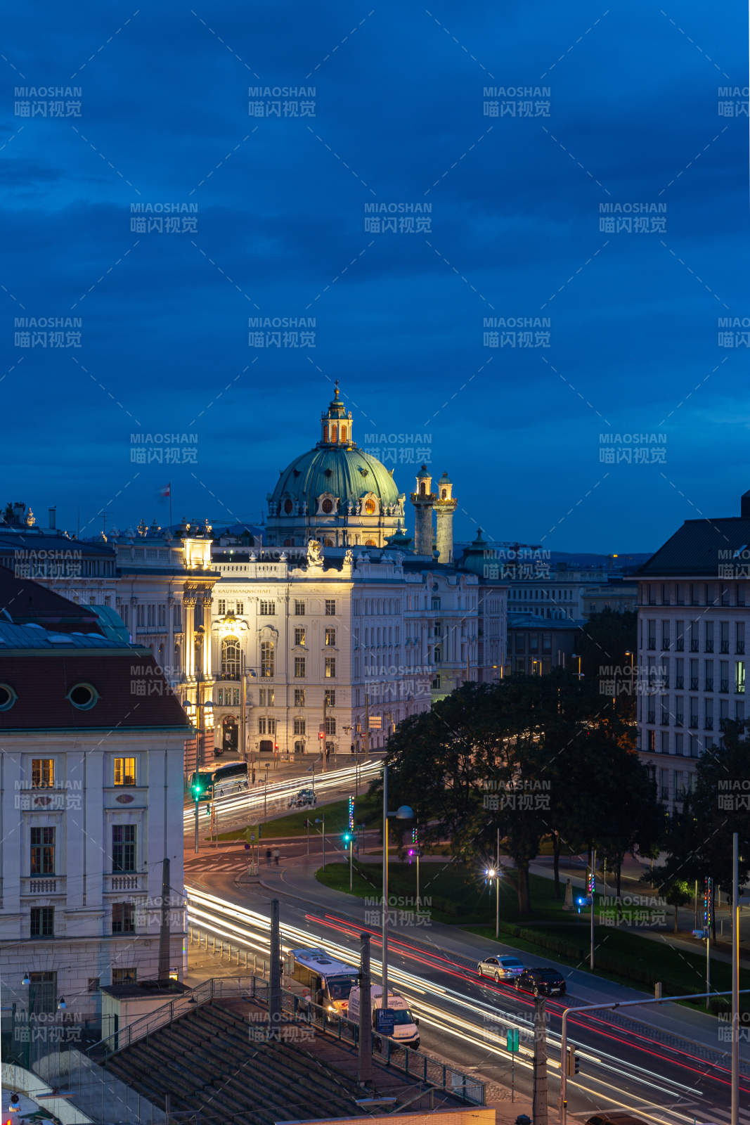 夜幕下的城市风光图片