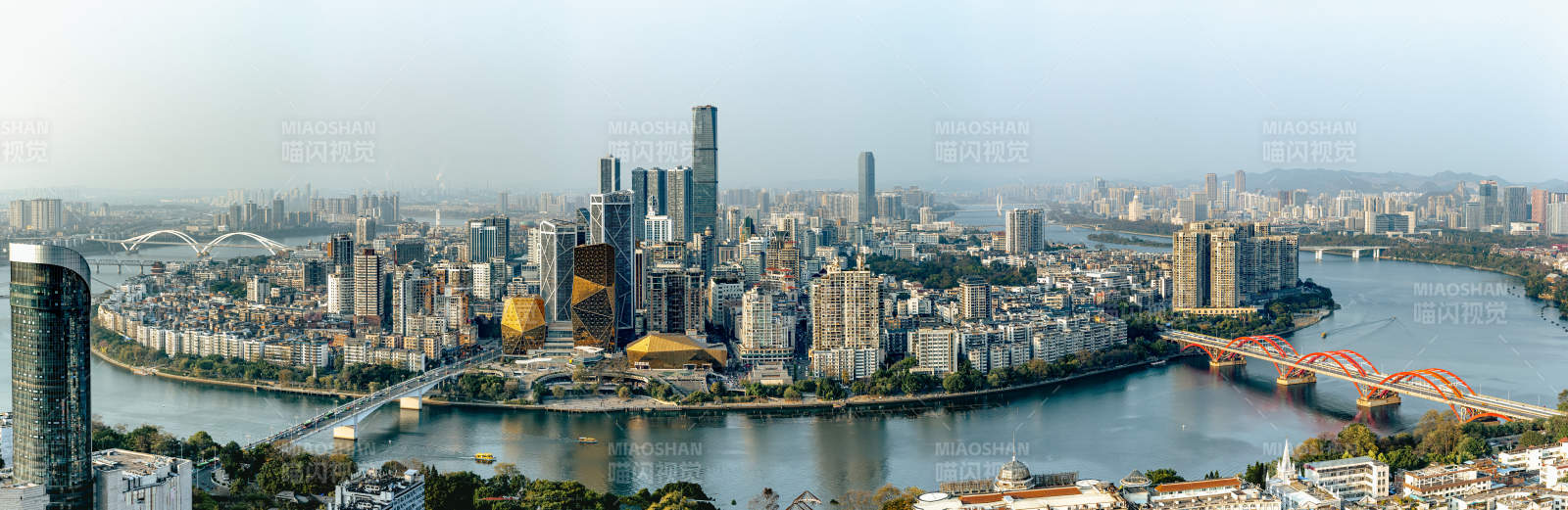 广西柳州城市天际线与河流风光图片