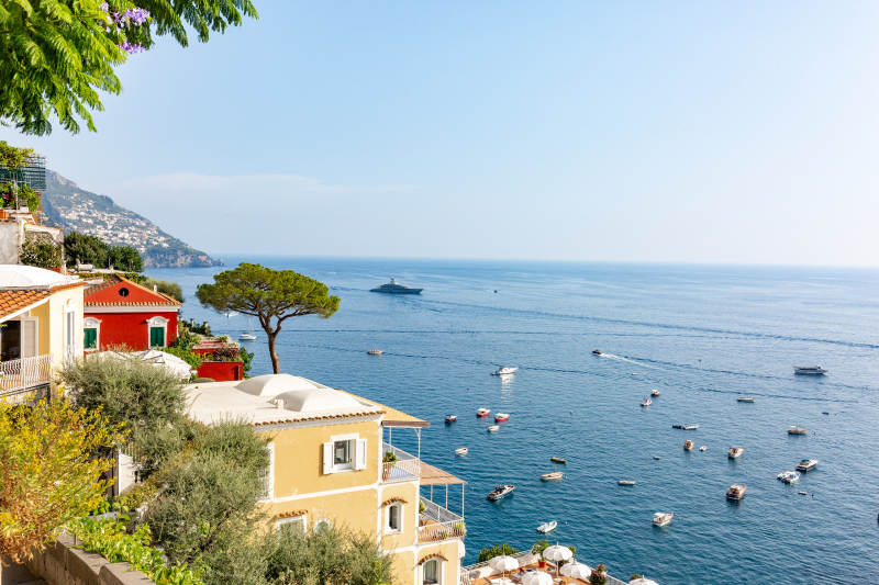 意大利波西塔诺 海滨小镇的宁静美景图片