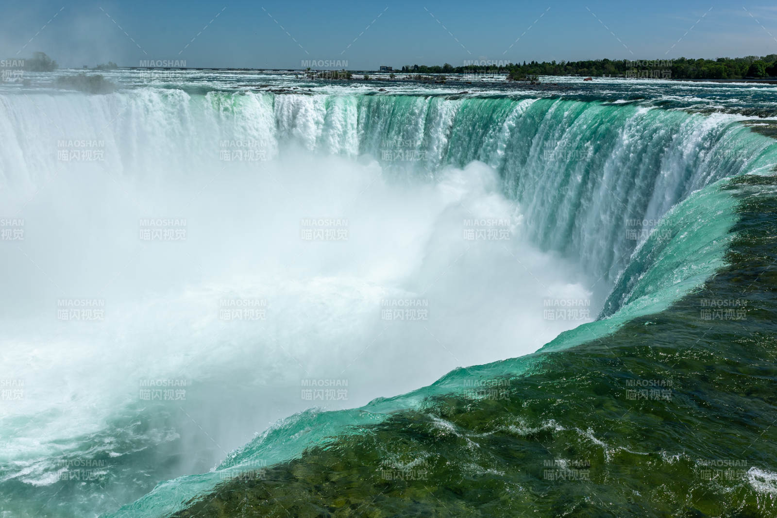 尼亚加拉瀑布壮观景象图片