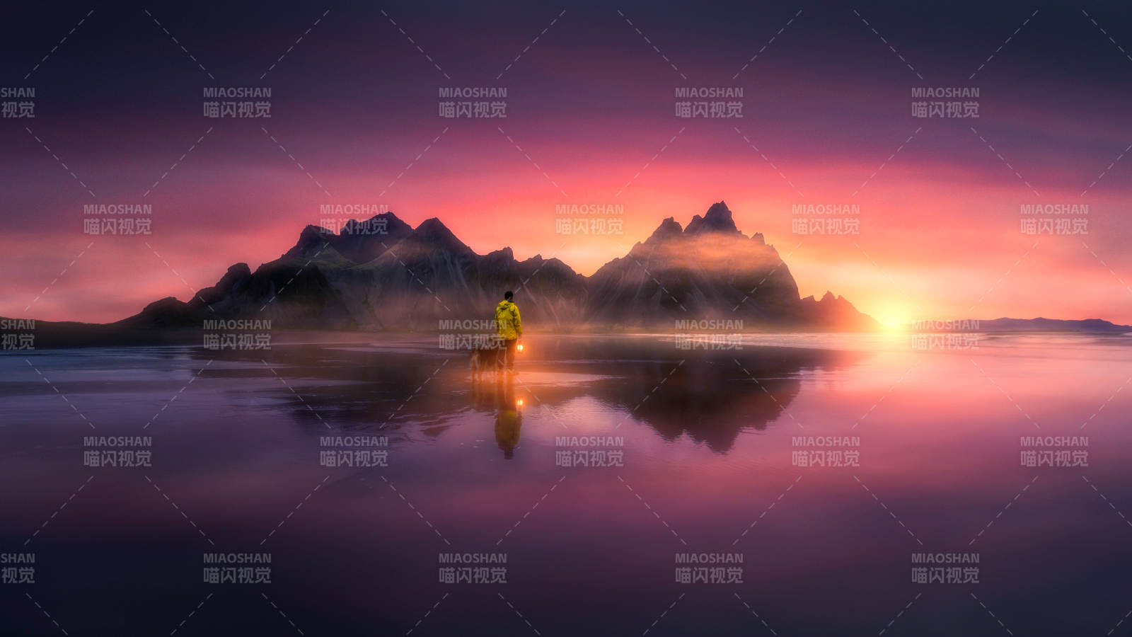 湖畔晨曦 人影独行图片