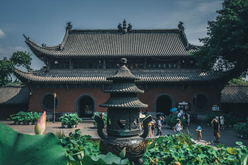 古寺莲池 静谧幽雅图片