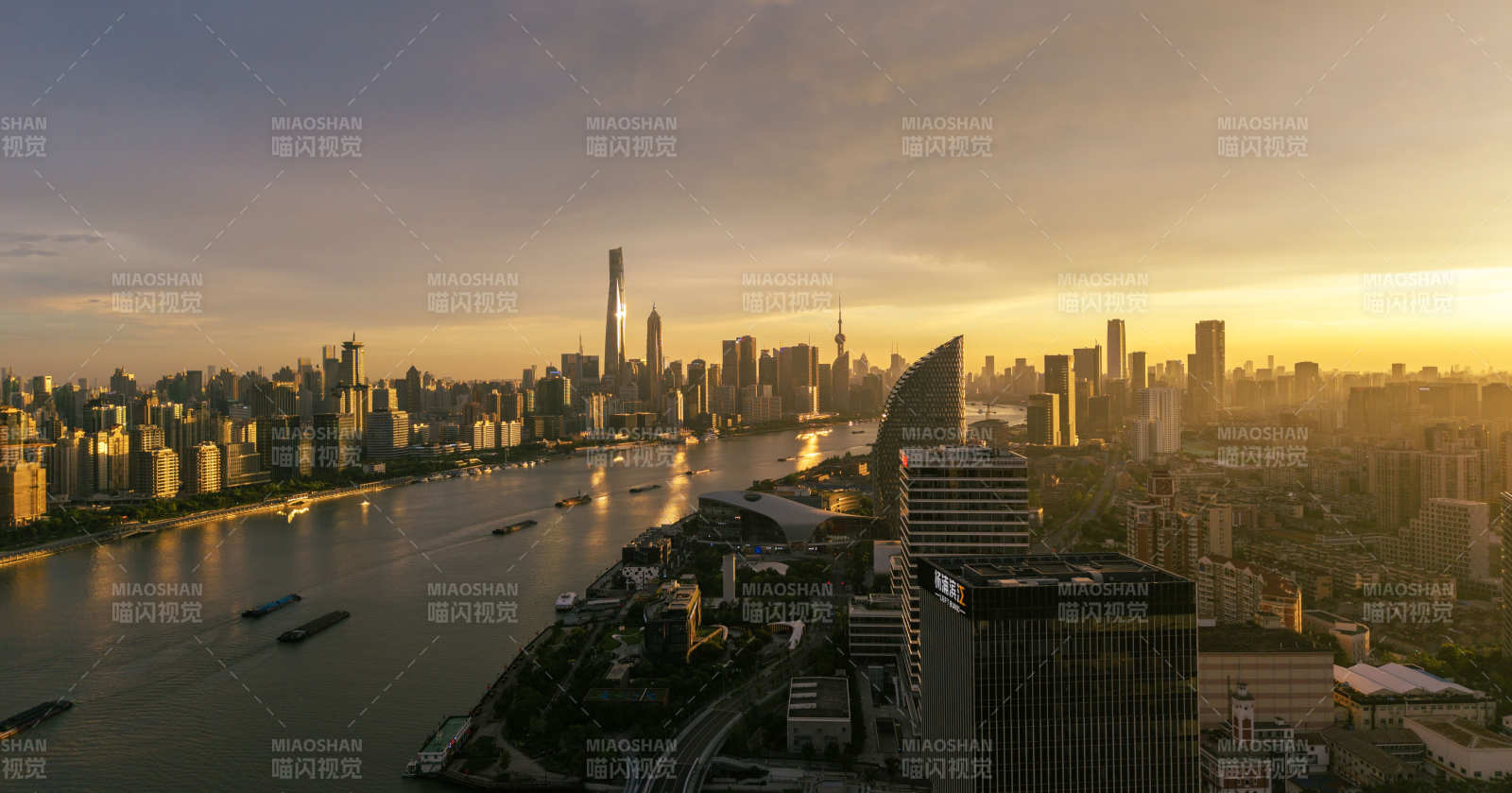 上海城市天际线黄昏景图片