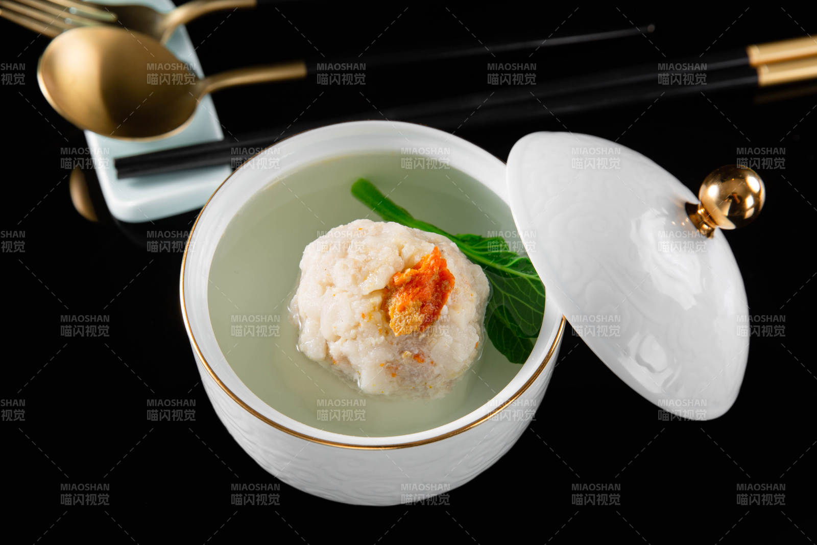 清汤狮子头图片