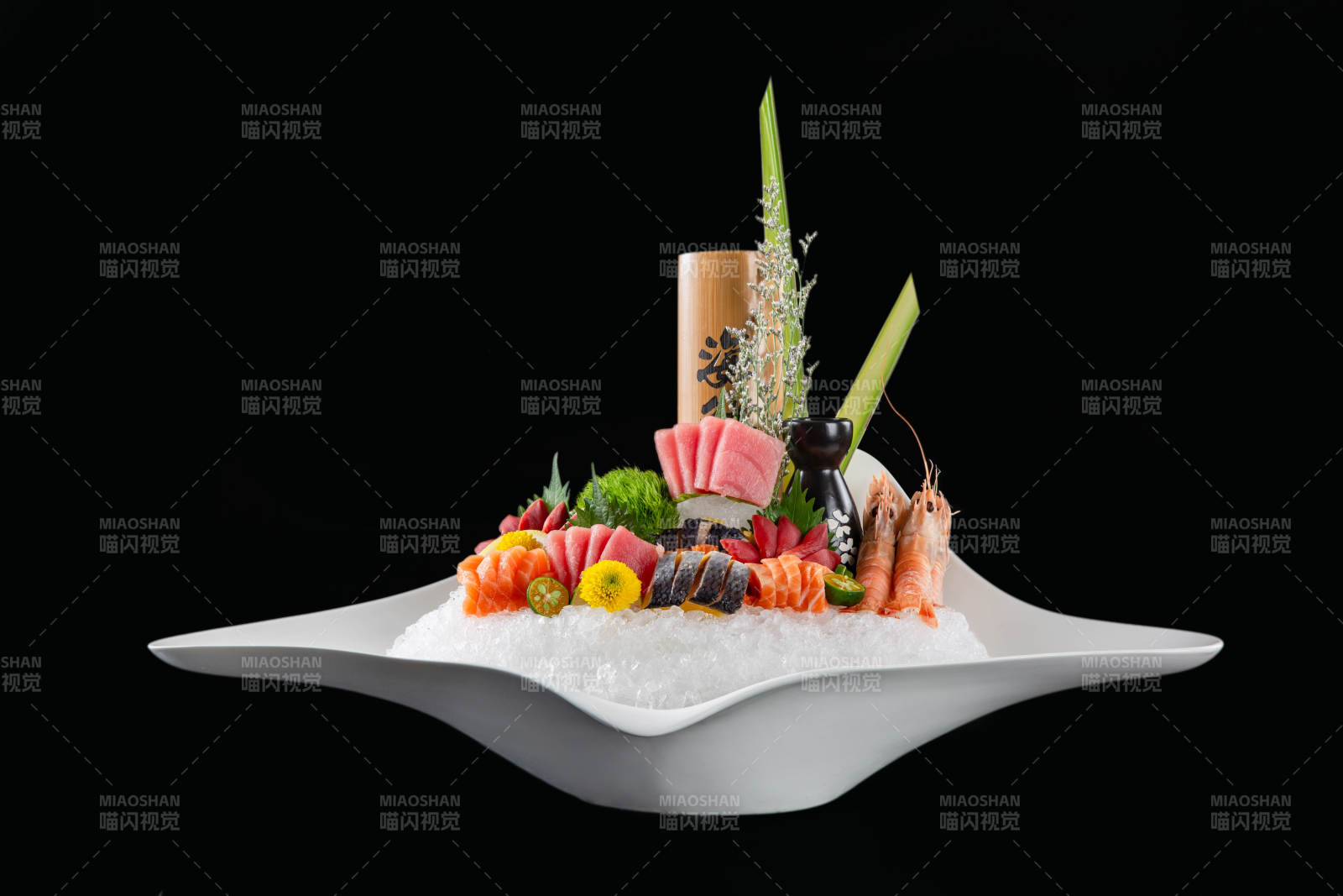 精致日式刺身拼盘图片