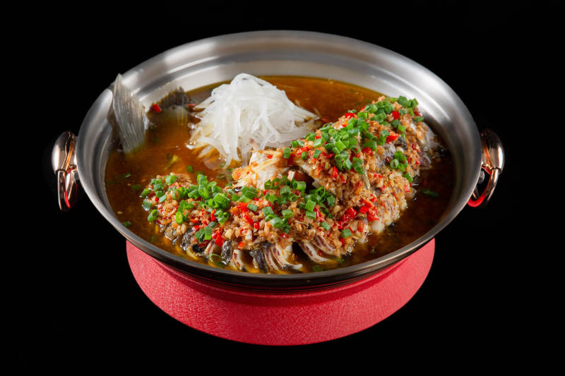 香辣鱼头煲图片